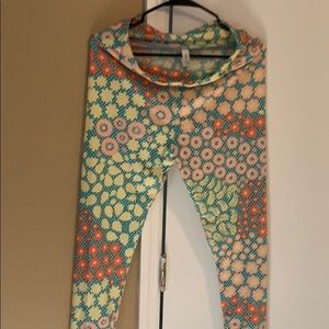 Talk & Curvy lularoe leggings